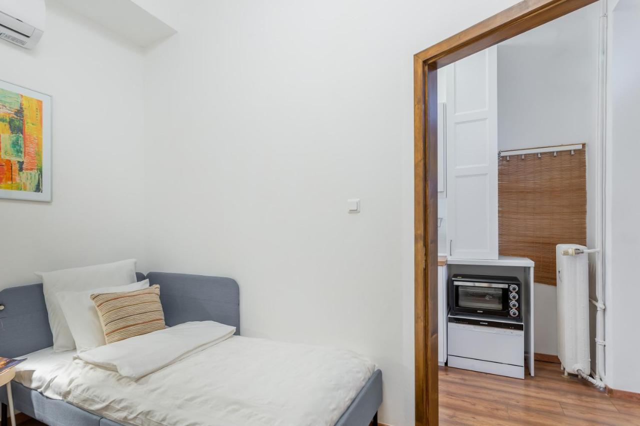 Central Avenue Apartment Budapest Esterno foto