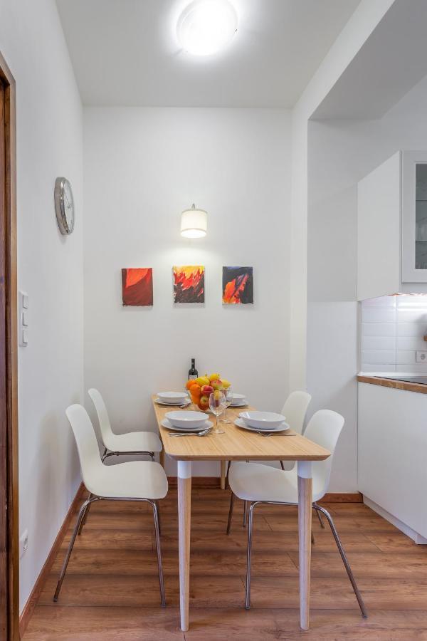 Central Avenue Apartment Budapest Esterno foto